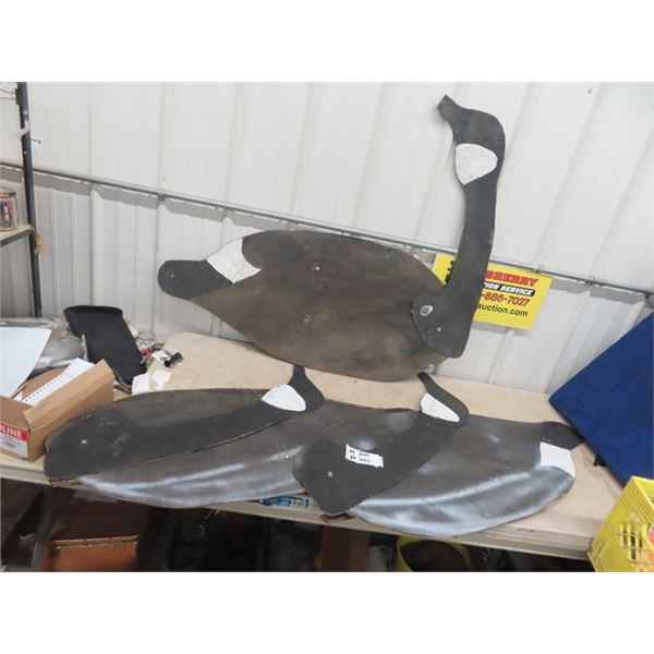 3 Folding Goose Decoys- Body Size 20" x 45" not including Head