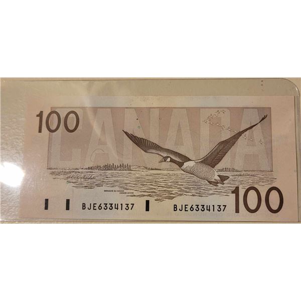 1988 $100.00 Note Thiessen Crow BJE6334137  CUNC Bright colors and attractive bill to the eye. Crisp