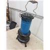 Image 4 : Vintage Blue Enamel Beatrice Kerosene Heater