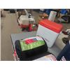 Image 3 : 2 Camping Coolers & 2 Sleeping Bags