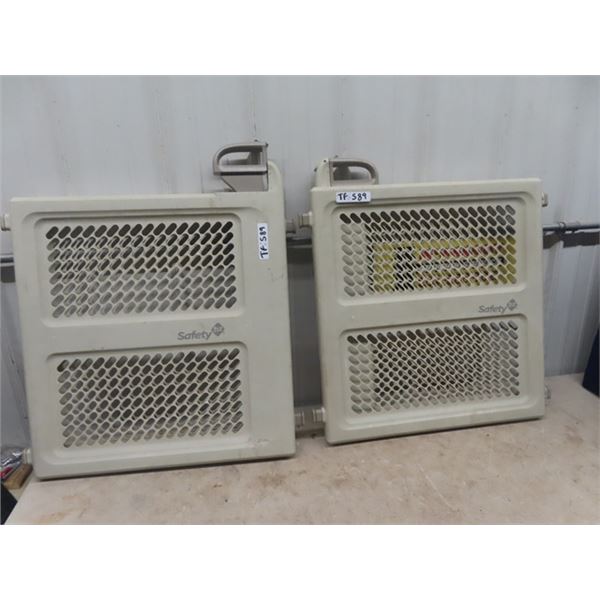 2 Safety Gates