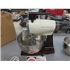 Image 2 : Sunbeam Mixmaster - Working