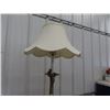 Image 2 : Floor Lamp with 2 Extra Shades