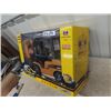 Image 2 : New in Box Hulna Die CAst 1/10 Scale Remote  Control Forklift