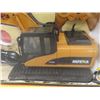 Image 2 : New in Box Hulna Die Cast 1/14 Scale Remote  Control Grab Loader Excavater