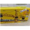 Image 2 : New in Box Hulna Die Cast 1/14 Scale Remote  Control Tower Crane