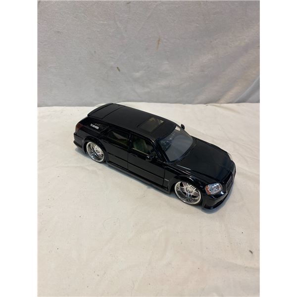 DUB city 1/24 scale dodge Magnum