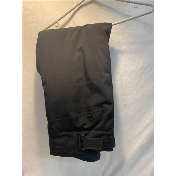 Mountain wharejouse size US 6