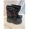 Image 1 : Kids size 3 boots
