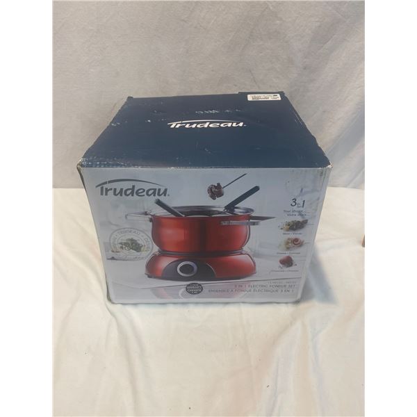 Trudeau 3 In 1 electric fondue set new