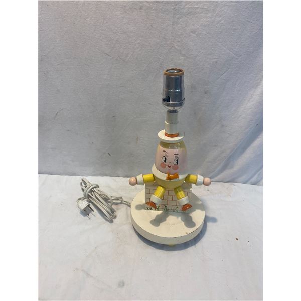 Humpty Dumpty lamp