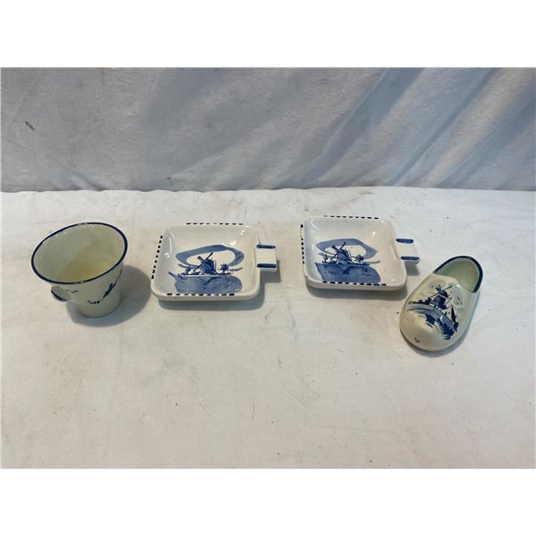 Delft one ashtray has a chip