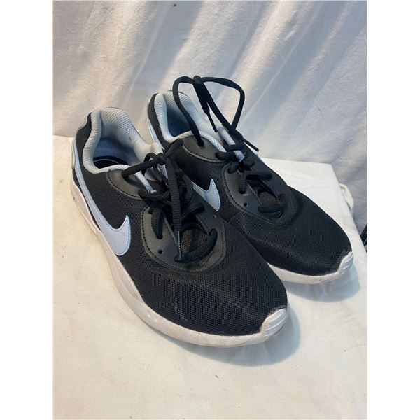 Nike Air size 8