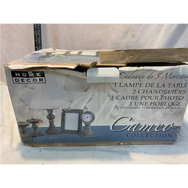 Home decor missing frame