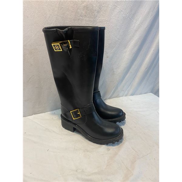 Size 7 boots