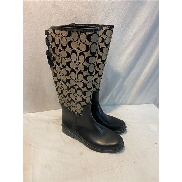 Coach boots size 9