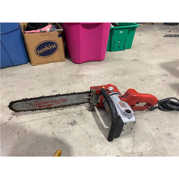 Milwaukee electric chain saw