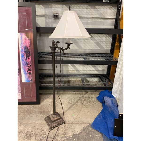 Floor lamp