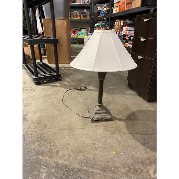 Table lamp