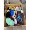 Image 1 : Box assorted wool