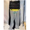 Image 1 : 4 pairs athletic pants size small