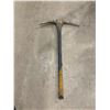 Image 1 : Pick axe