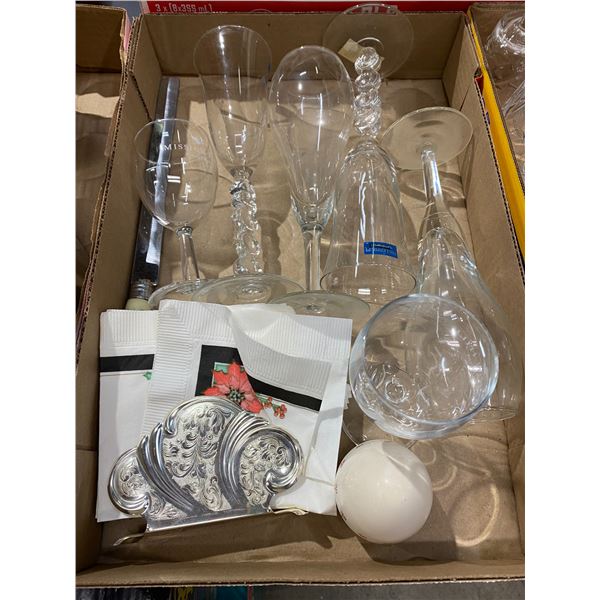 Timer, glasses and knife