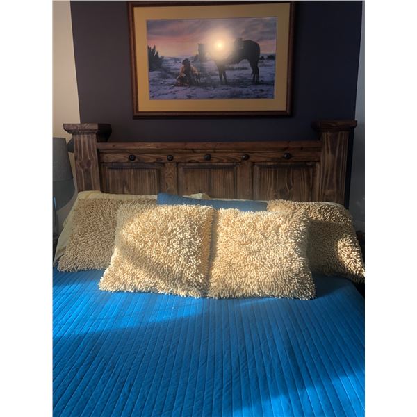 Solid wood Queen bedroom set MUST PICK UP IN PENTCTON