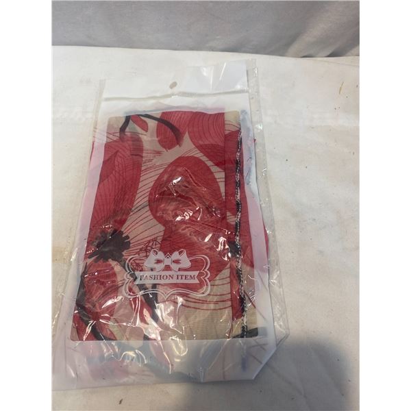 Cooling sunblock face covering