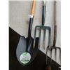 Image 2 : BUNDLE OF GARDEN TOOLS, SHEARS, SHOVELS, PITCHFORKS, HOE