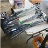 Image 1 : NIKE GOLF BAG AND 4 BUNDLES OF GOLF CLUBS