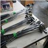 Image 2 : NIKE GOLF BAG AND 4 BUNDLES OF GOLF CLUBS