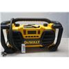 Image 2 : DEWALT DC012 WORK SITE CHARGER / RADIO - TESTED WORKING