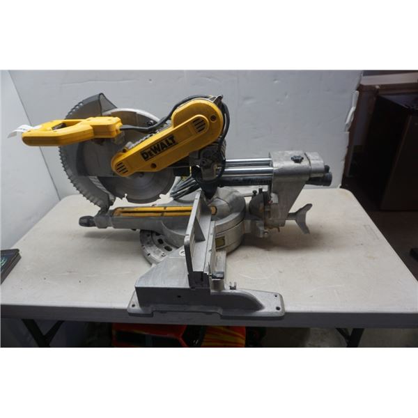 DEWALT SLIDING COMPOUND MITER SAW - TESTED WORKING