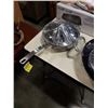Image 2 : CIRCULON OVAL ROASTING PAN WITH RACK, WOK, PANS AND PREP KNIVES