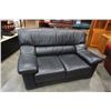 Image 1 : BLACK LEATHER LOOK LOVESEAT