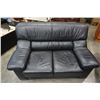 Image 2 : BLACK LEATHER LOOK LOVESEAT