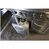 Image 11 : KIRKLAND SIGNATURE 7 BURNER STAINLESS BBQ BARBECUE WITH ROTISSERIE