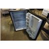 Image 3 : WHIRLPOOL BRUSHED METAL BAR FRIDGE