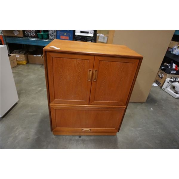 GPLAN TEAK CABINET