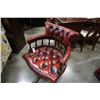 Image 2 : RED TUFTED LEATHER ROLLING OFFICE CHAIR