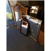 Image 1 : 3 FRAMED MIRRORS