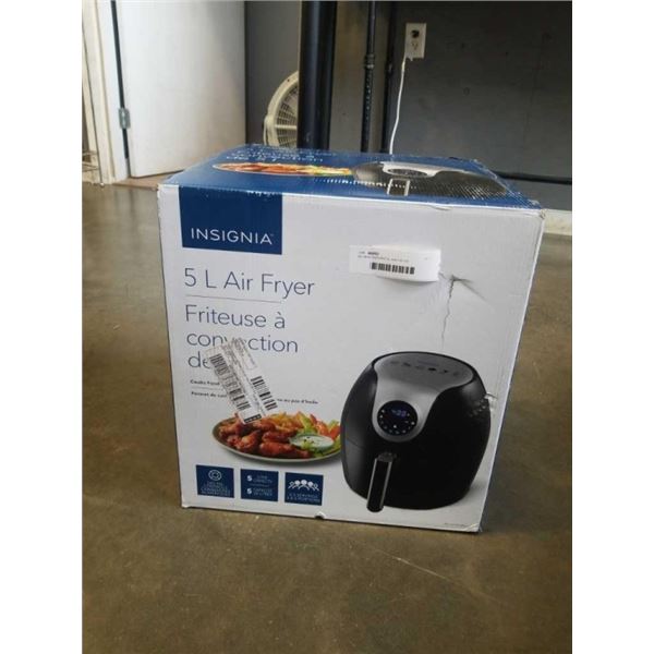 AS NEW INSIGNIA 5L AIR FRYER