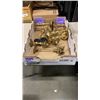Image 1 : TRAY OF BRASS CANDLESTICKS