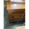 Image 2 : 6 DRAWER DRESSER WITH MIRROR