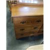 Image 2 : 6 DRAWER DRESSER WITH MIRROR