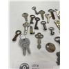 Image 2 : Lot of Vintage Skeleton Keys and Others