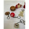 Image 2 : Lot of 15 Vintage Collectible Key Chains