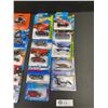 Image 3 : Lot of 15 New Hot Wheels Cars in Original Packaging