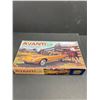 Image 2 : Vintage Avanti 1:25 Scale Studebaker Model Kit